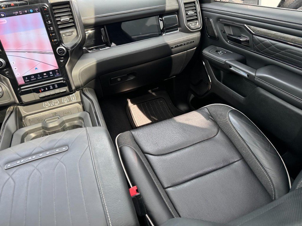 Used 2025 RAM 1500 Limited AWD/4WD image 15