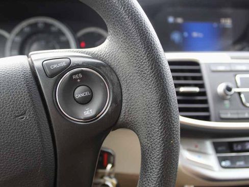 Used 2015 Honda Accord LX image 18