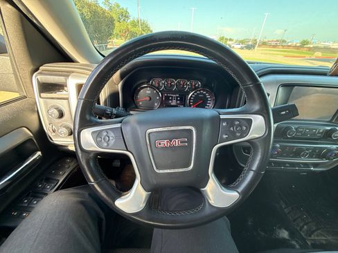 Used 2015 GMC Sierra 1500 SLE w/ SLE Value Package AWD/4WD image 9