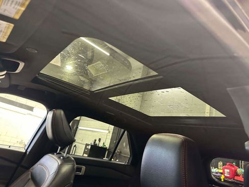 Used 2023 Ford Explorer ST-Line w/ Class IV Trailer Tow Package image 20