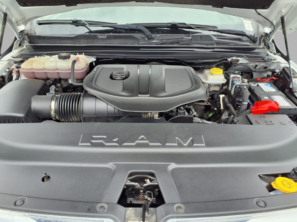 Used 2025 RAM 1500 Big Horn AWD/4WD image 3