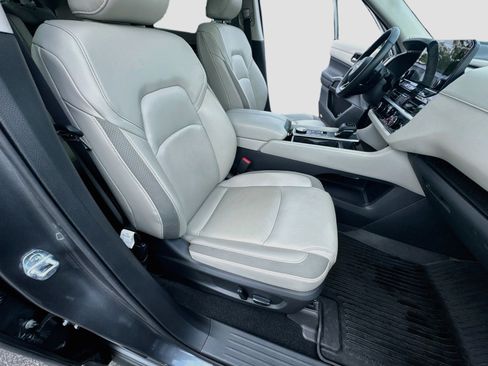 Used 2022 Nissan Pathfinder SL w/ SL Premium Package AWD/4WD image 31