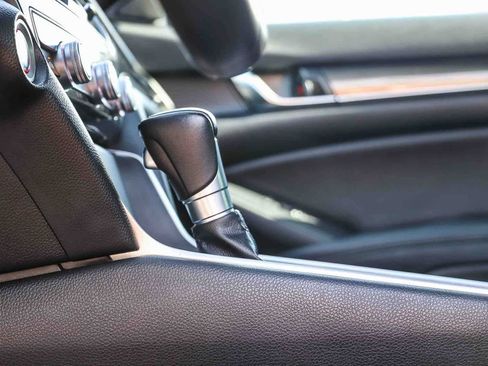 Used 2020 Honda Accord Sport image 18