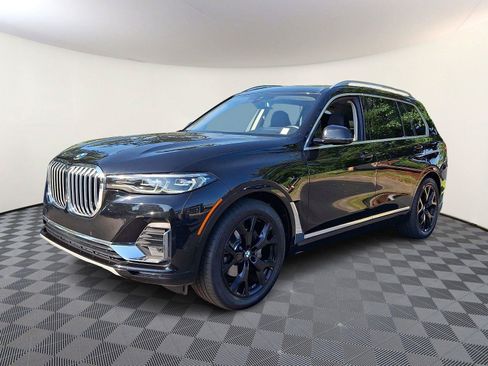 Used 2022 BMW X7 xDrive40i w/ Cold Weather Package AWD/4WD image 3