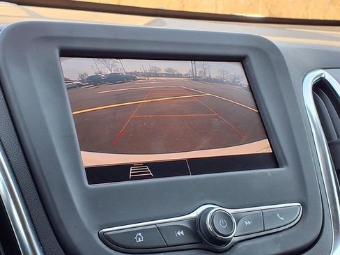 Used 2022 Chevrolet Equinox LT image 8