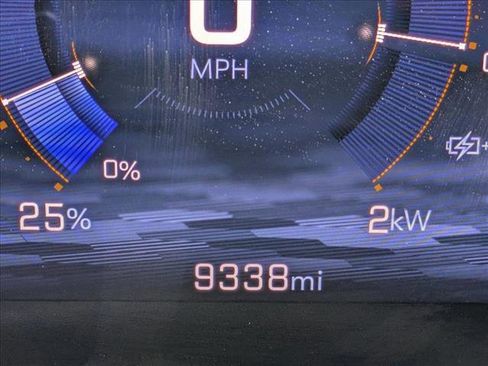 Used 2024 Chevrolet Blazer EV LT image 11