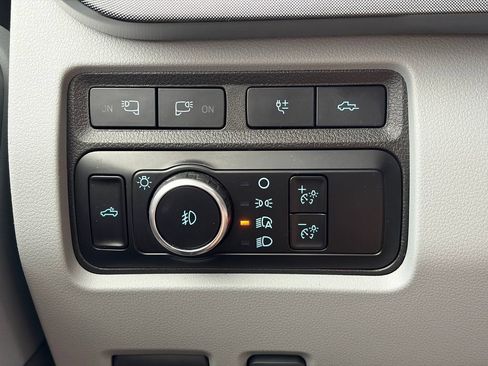 Used 2024 Ford F350 Limited w/ FX4 Off-Road Package image 20