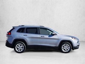 Used 2015 Jeep Cherokee Latitude FWD video 4