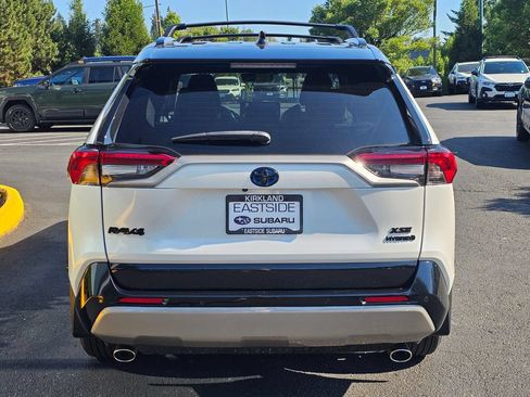 Used 2023 Toyota RAV4 XSE AWD/4WD image 6
