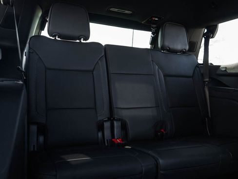 New 2026 GMC Yukon Denali w/ Denali Reserve Package AWD/4WD image 13