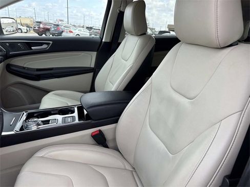 Used 2020 Ford Edge Titanium image 13