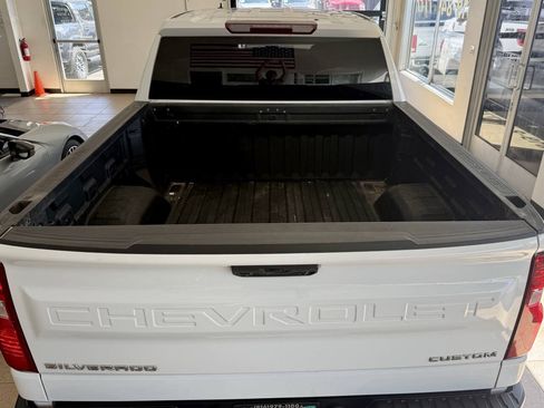 Used 2023 Chevrolet Silverado 1500 Custom AWD/4WD image 25