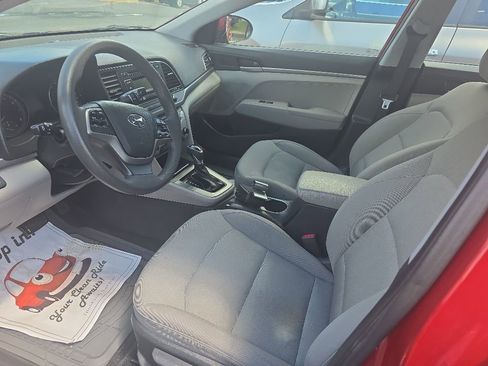 Used 2017 Hyundai Elantra SE FWD image 5