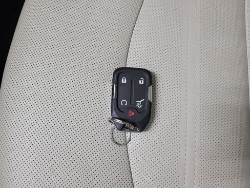 Used 2022 GMC Terrain Denali w/ LPO, Floor Liner Package AWD/4WD image 32