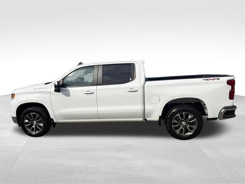 Used 2023 Chevrolet Silverado 1500 LT AWD/4WD image 2