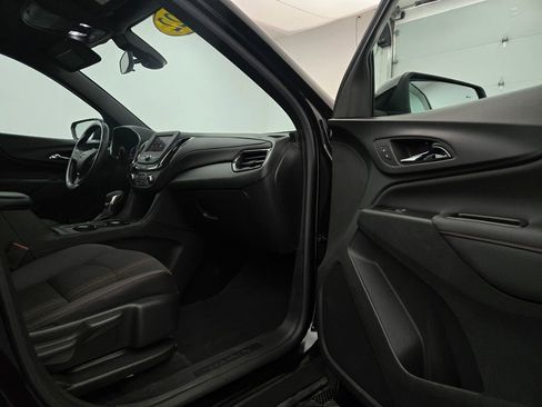 Used 2022 Chevrolet Equinox RS image 30
