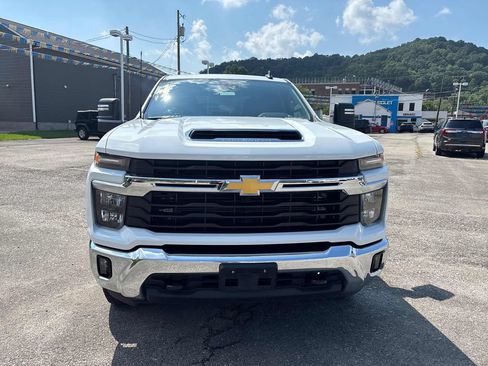 Used 2025 Chevrolet Silverado 2500 LT w/ Convenience Package AWD/4WD image 8