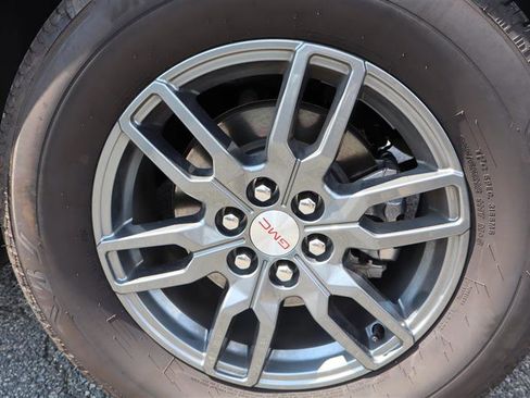 Used 2025 GMC Acadia Elevation image 31