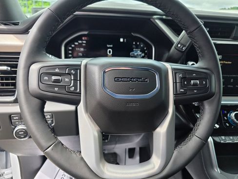 Used 2026 GMC Sierra 2500 Denali w/ Technology Package AWD/4WD image 17