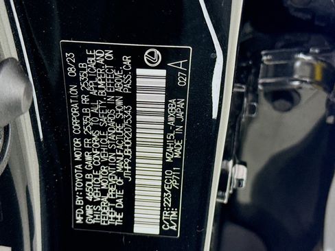 Used 2024 Lexus UX 250h AWD w/ Premium Package image 31