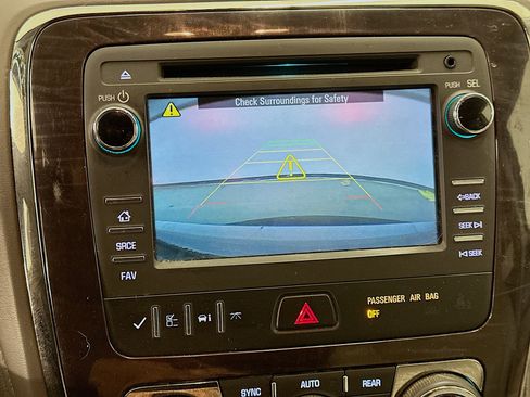Used 2014 Buick Enclave Leather AWD/4WD image 22