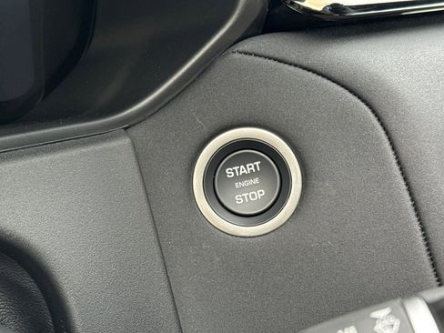 New 2026 Land Rover Range Rover Velar Dynamic SE image 26