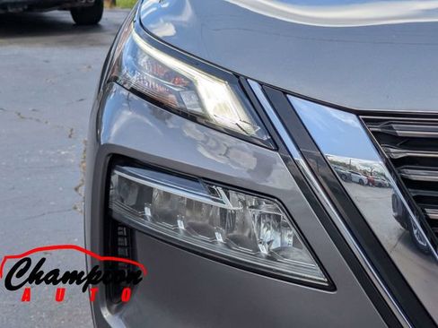 Used 2023 Nissan Rogue SV FWD image 11