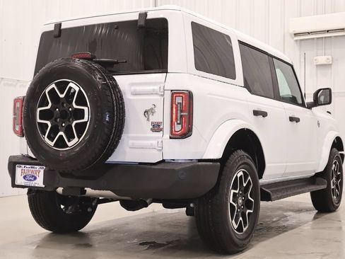 New 2026 Ford Bronco Outer Banks AWD/4WD image 9