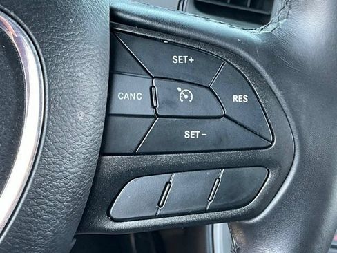 Used 2023 Dodge Challenger SXT RWD image 23