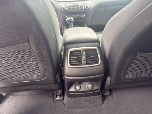 Used 2016 Kia Sorento FWD w/ LX Convenience Package image 26