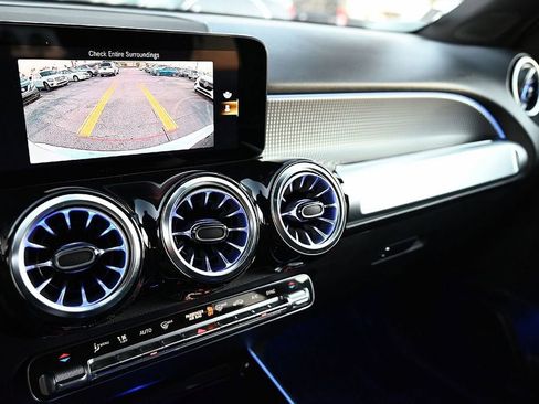 Certified 2022 Mercedes-Benz GLB 250 image 26