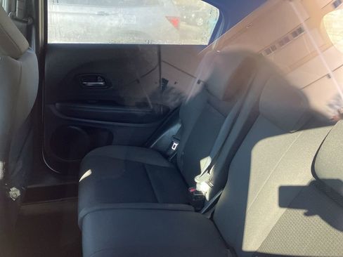 Used 2021 Honda HR-V Sport image 14