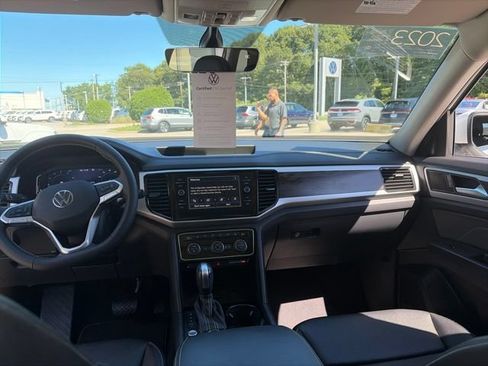 Used 2023 Volkswagen Atlas SE w/ Panoramic Sunroof Package AWD/4WD image 21
