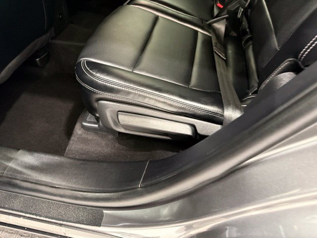 Used 2025 Ford Escape Platinum AWD/4WD image 18