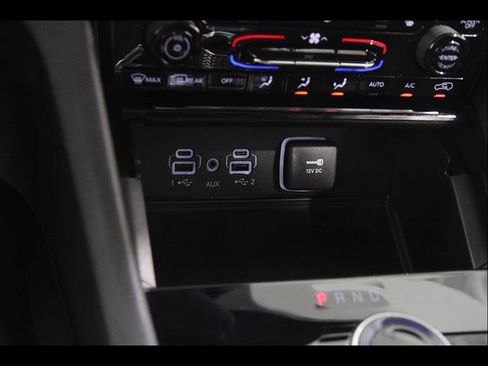 Used 2024 Jeep Grand Cherokee L Altitude AWD/4WD image 16