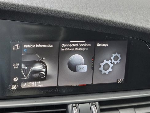 Used 2023 Alfa Romeo Giulia Sprint image 15