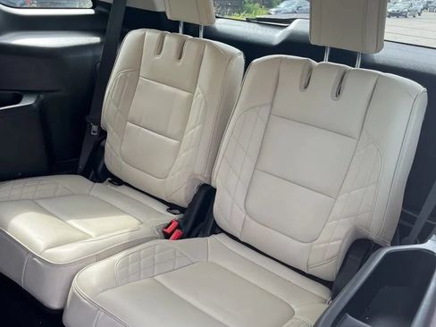 Used 2017 Ford Explorer Platinum AWD/4WD image 27