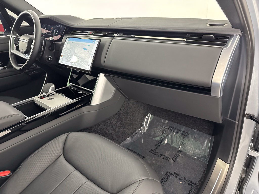 Used 2025 Land Rover Range Rover SE AWD/4WD image 32