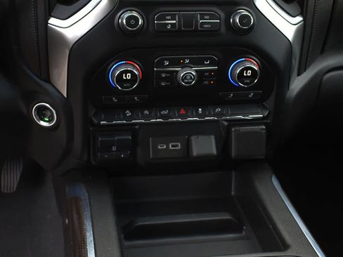 Used 2020 Chevrolet Silverado 1500 RST w/ True North Edition AWD/4WD image 14