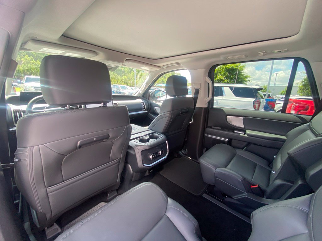 New 2026 Ford Expedition Active AWD/4WD image 25