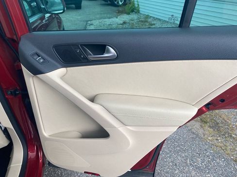 Used 2013 Volkswagen Tiguan SE AWD/4WD image 17