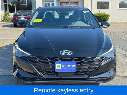 Used 2023 Hyundai Elantra SEL w/ Convenience Package FWD image 9
