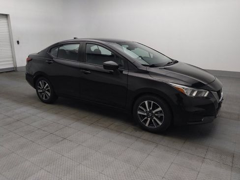 Used 2021 Nissan Versa SV FWD image 11