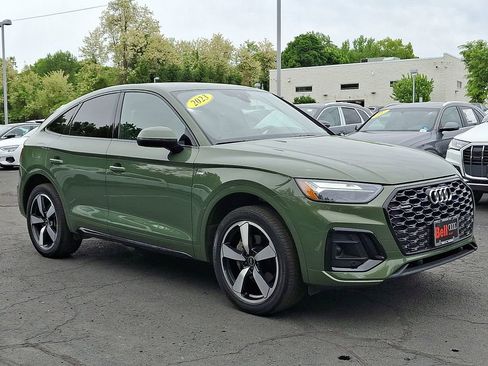 Used 2023 Audi Q5 2.0T Premium Plus w/ Premium Plus Package AWD/4WD image 2
