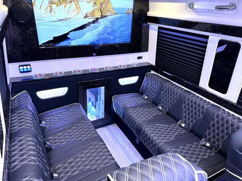 Used 2023 Mercedes-Benz Sprinter 3500 w/ Parking Package image 5