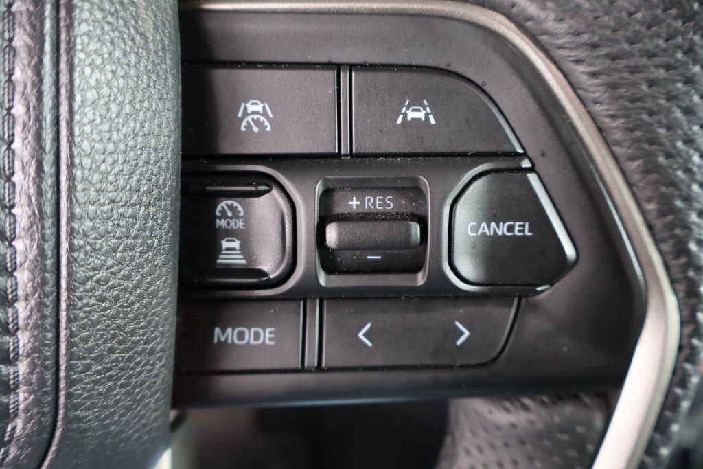 Certified 2025 Toyota Tacoma SR5 AWD/4WD image 29