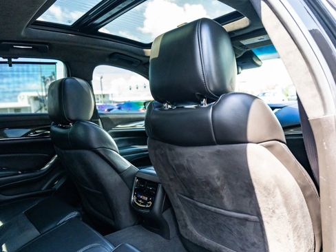 Used 2019 Cadillac CTS V w/ Luxury Package RWD image 43