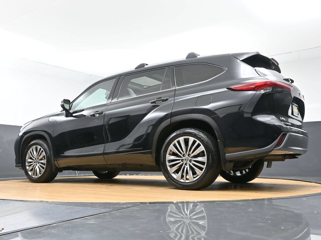 Used 2022 Toyota Highlander Platinum AWD/4WD image 58