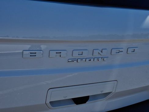 Used 2023 Ford Bronco Sport Outer Banks w/ Tech Package AWD/4WD image 32