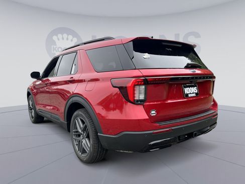 New 2026 Ford Explorer ST-Line w/ ST-Line Street Pack AWD/4WD image 4
